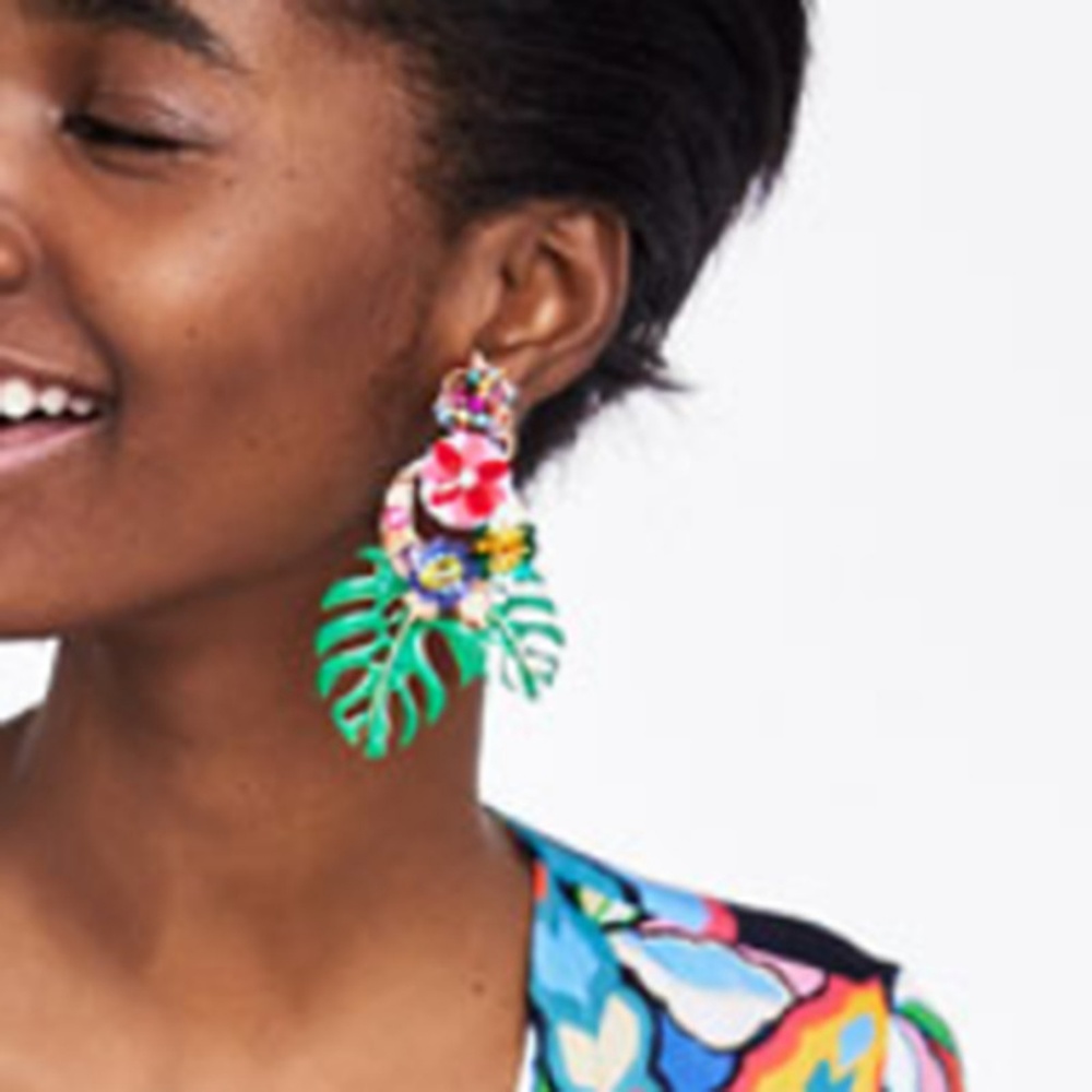 Flowers & Leaves Pierced Earrings - Picture 2 of 3